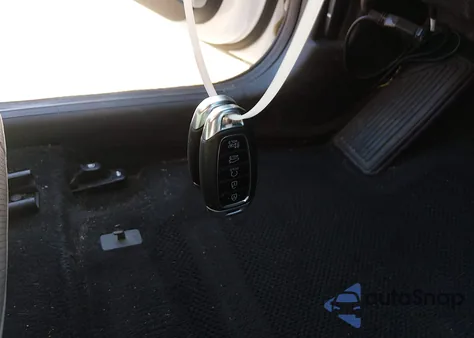 2022 Hyundai Elantra Limited z USA, uszkodzony, nr VIN 5NPLP4AG7NH073016